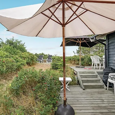 Nice In W/ Wifi And 3 Bedrooms Vakantiehuis *