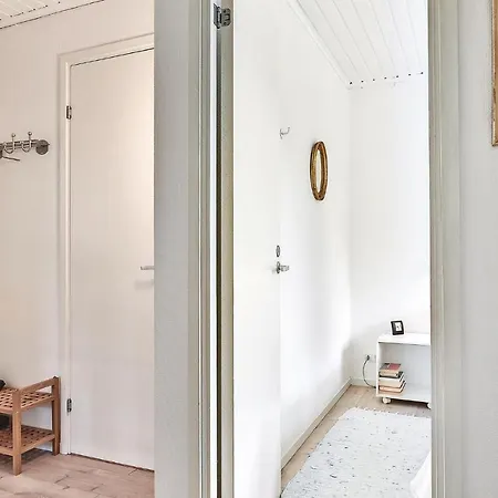 Nice In W/ Wifi And 3 Bedrooms Vakantiehuis